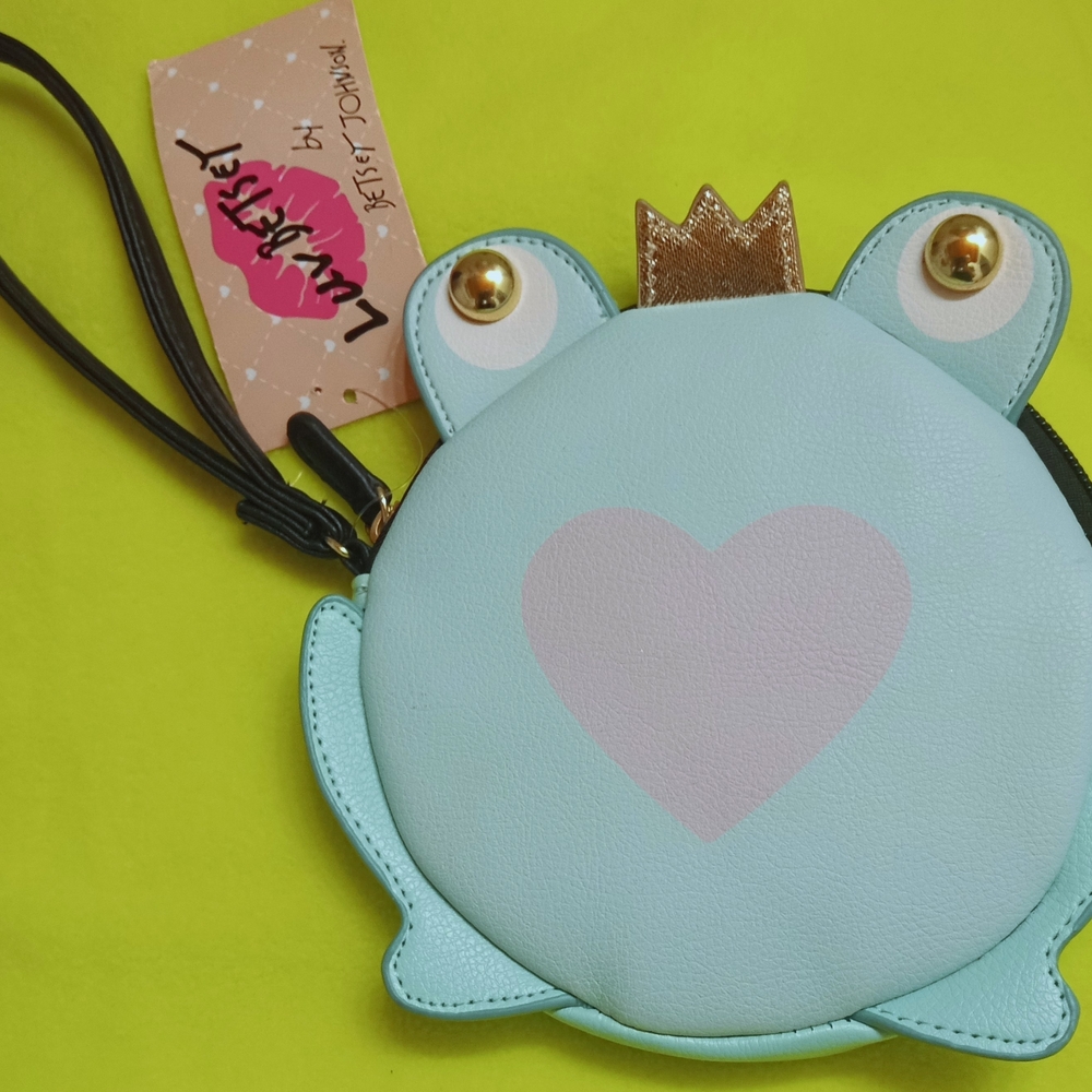 BETSY JOHNSON FROG COIN PURSE NWT